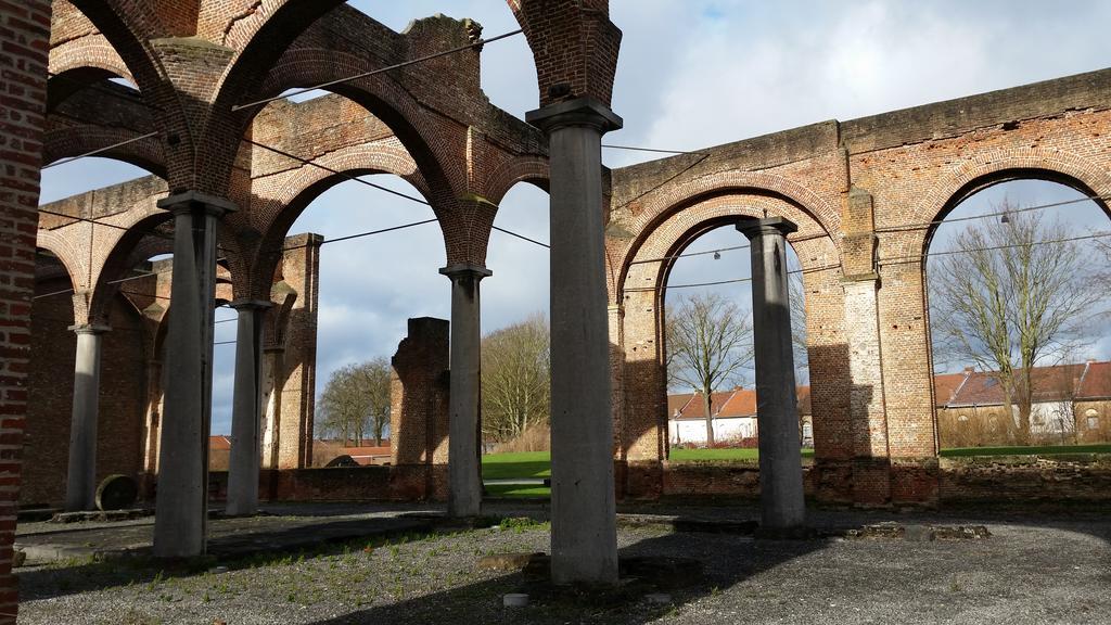 Vila Aux Charmes De La Campagne Hautrage Exteriér fotografie
